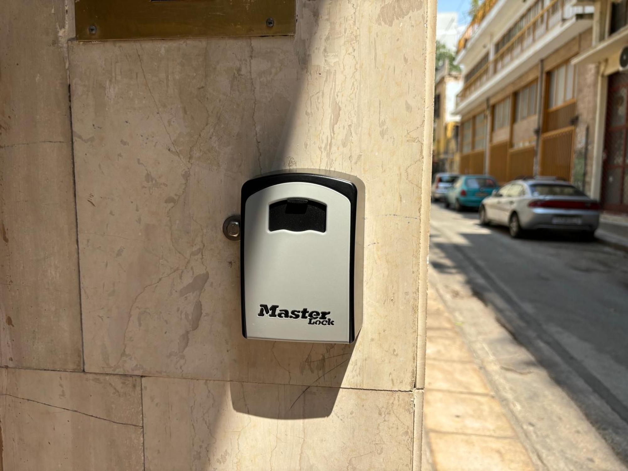 Athens Central Train Station Flat For 4 Persons Екстер'єр фото